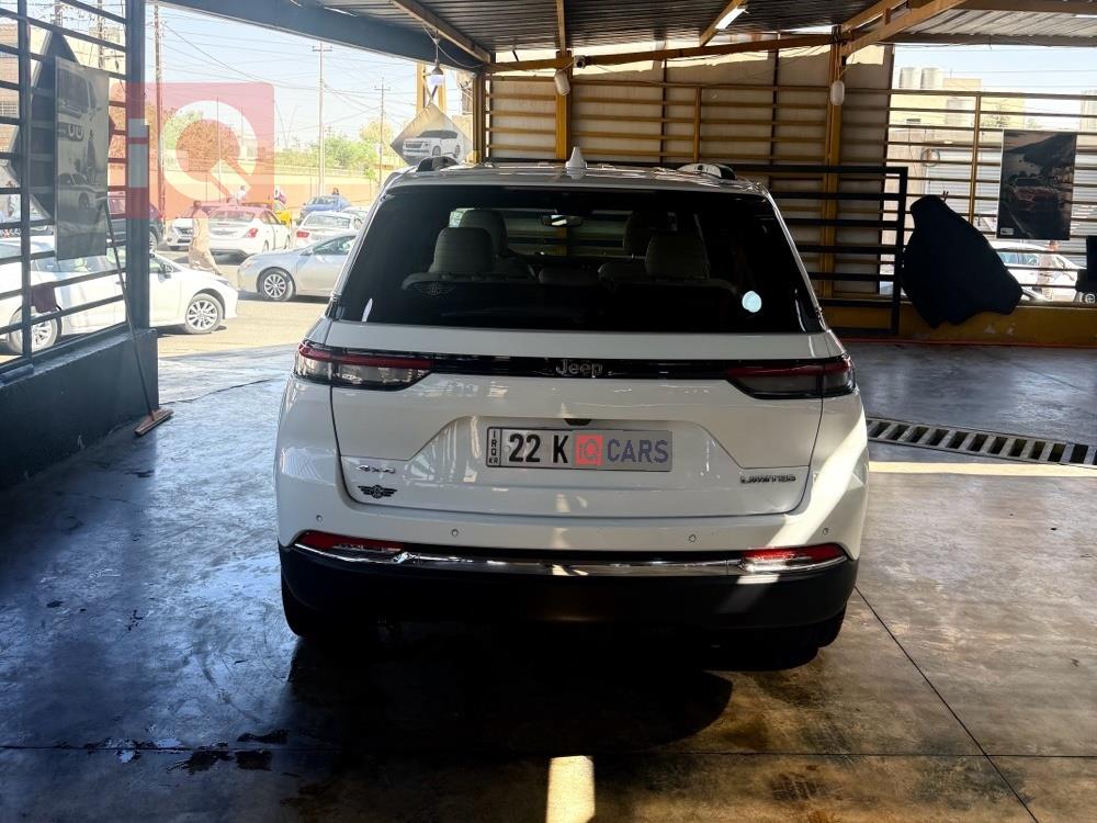 جیپ گراند شیرۆکی